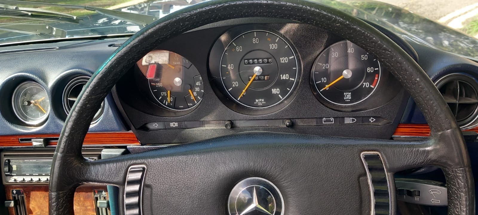 Mercedes Benz 350 SL - Image 5